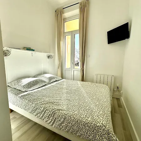 T2 Proche Port Et Garage Apartment